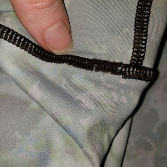 3/$15 Vimmia Capri Leggings Size XS - Picture 8 of 8